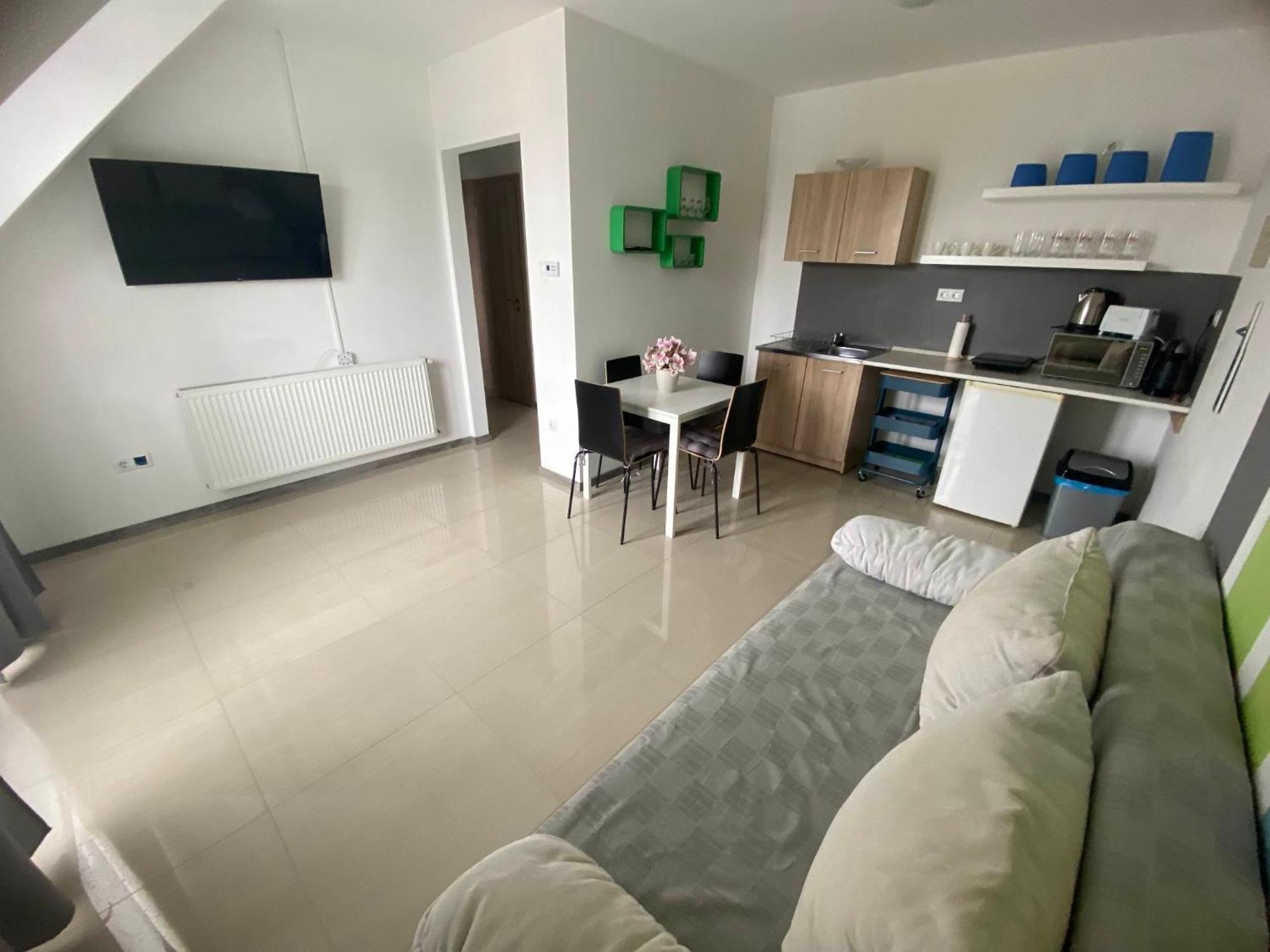 Lexy Family Apartman Hajdúszoboszló Dış mekan fotoğraf